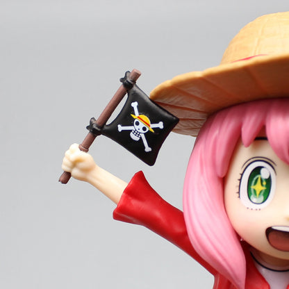 19cm Figurine SPY×FAMILY | Figurine collector en édition limitée représentant Anya Forger en cosplay de Luffy avec son chapeau de paille. Cette figurine kawaii et originale est parfaite pour les fans de SPY×FAMILY et One Piece