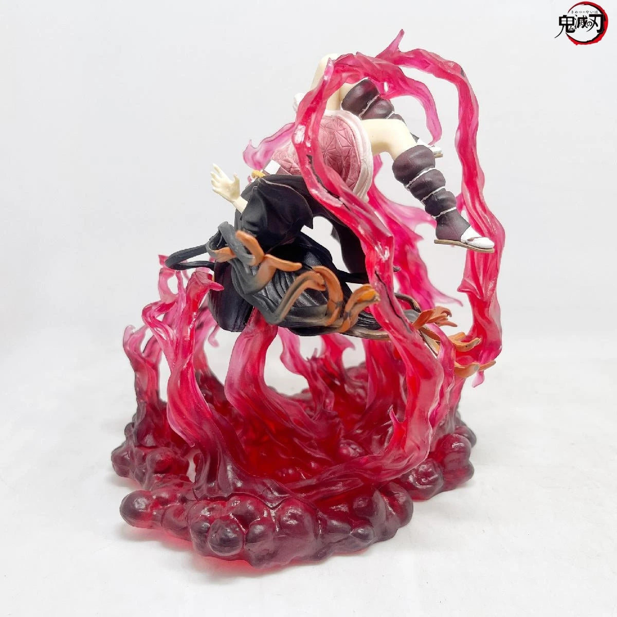 16cm Figurine Demon Slayer | Figurine représentant Kamado Nezuko avec des détails soignés, cette figurine unique est parfaite pour les collections et comme cadeau pour les fans de Demon Slayer