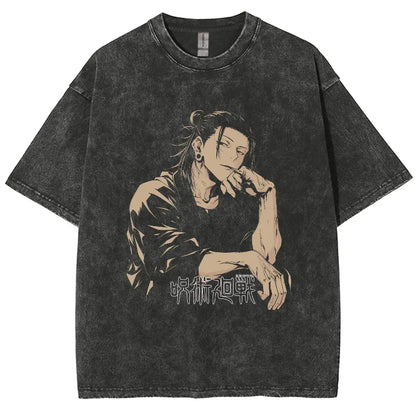 T-shirt Jujutsu Kaisen en coton lavé, inspiré du style Harajuku. Ce haut rétro et unisexe est parfait pour les fans d’anime et pour ajouter une touche unique à votre style vestimentaire