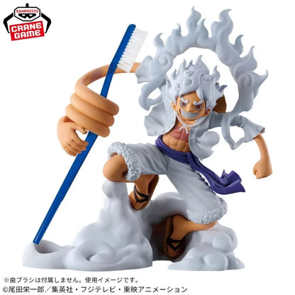 12cm Figurine BANDAI de Luffy en mode Gear 5 Nika, issue de One Piece. Modèle détaillé en PVC, parfait pour les collectionneurs et les fans de l'anime. Idéal comme cadeau ou pour compléter une collection