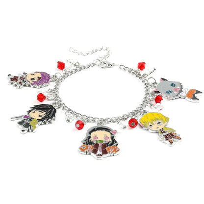 Pulsera de cazador de demonios | Pulsera con dijes y colgantes del personaje Kimetsu no Yaiba. Perfecto para los fans del anime, este elegante accesorio es un fantástico regalo. Ideal para completar un outfit con un toque anime 