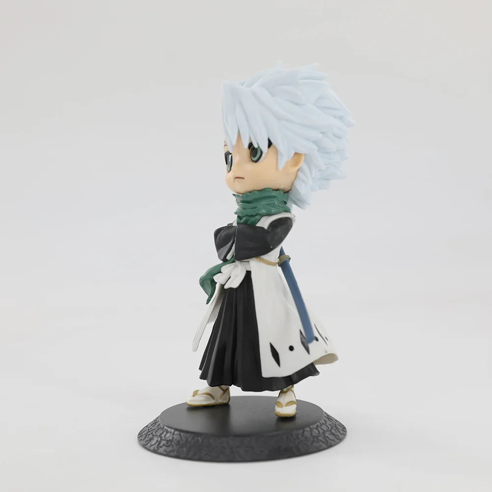 Figura Q de 15cm versión BLEACH | Descubre estas figuras que representan a Ichigo Kurosaki y al Capitán Hitsugaya Toshiro. Ideal para coleccionistas y fanáticos, este modelo detallado es un excelente regalo para niños o entusiastas del anime. 