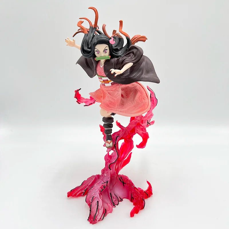 24cm Demon Slayer Figure | Figure representing Tanjiro and Nezuko Kamado using the Demon Blood Art. This figure is ideal for fans and collectors of Kimetsu no Yaiba 