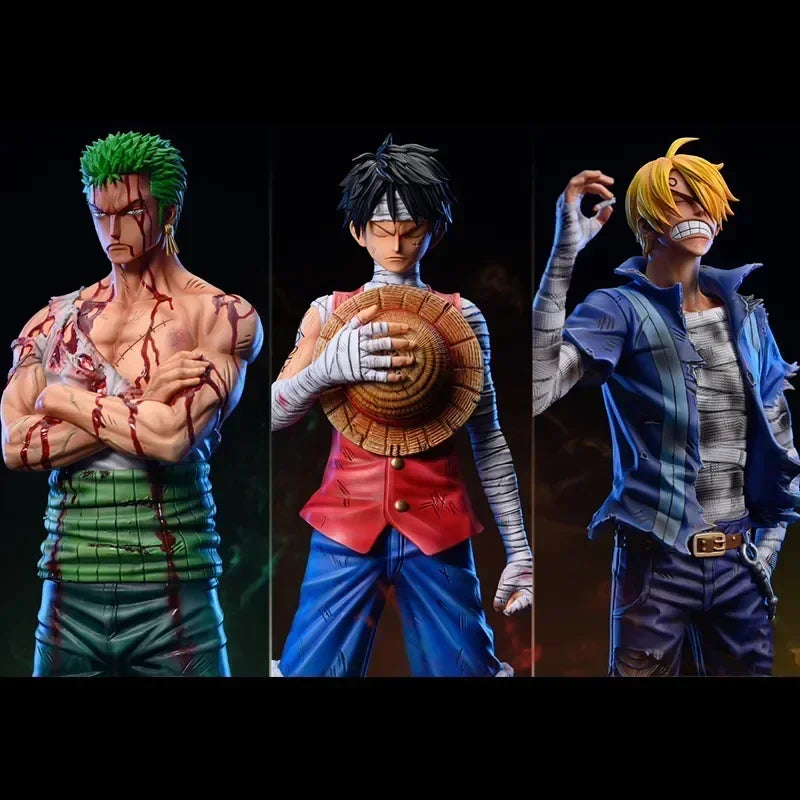 30cm Figurine One Piece | Figurine de Monkey D. Luffy, Roronoa Zoro et Vinsmoke Sanji en posture dynamique est parfaite pour les fans de One Piece. Idéale comme décoration ou comme cadeau pour les garçons passionnés d’anime !