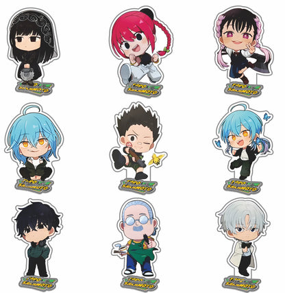 Présentoir acrylique de 10cm représentant les personnages de Sakamoto Days. Parfait pour les collections d'anime, cet accessoire mignon sert également de décoration pour chambre ou bureau