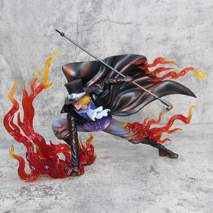 22cm Figurine One Piece | Sabo de l'armée révolutionnaire dans sa pose iconique Poing de Feu. Ce modèle de haute qualité est un incontournable pour les collectionneurs et les fans de One Piece !