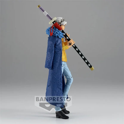 Figura BANDAI One Piece de 23cm | Bandai Banpresto Figura PVC de Trafalgar D. Water Law, Edición Rey del Artista. Perfecto para fans y coleccionistas.