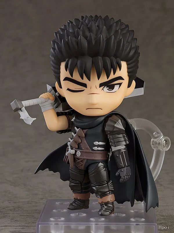 10cm Figurine Q Version de Guts, le Black Swordsman, inspirée de l'anime Berserk. Avec son épée emblématique et une posture dynamique, cette figurine est un modèle parfait pour les collectionneurs et fans de l'univers Berserk