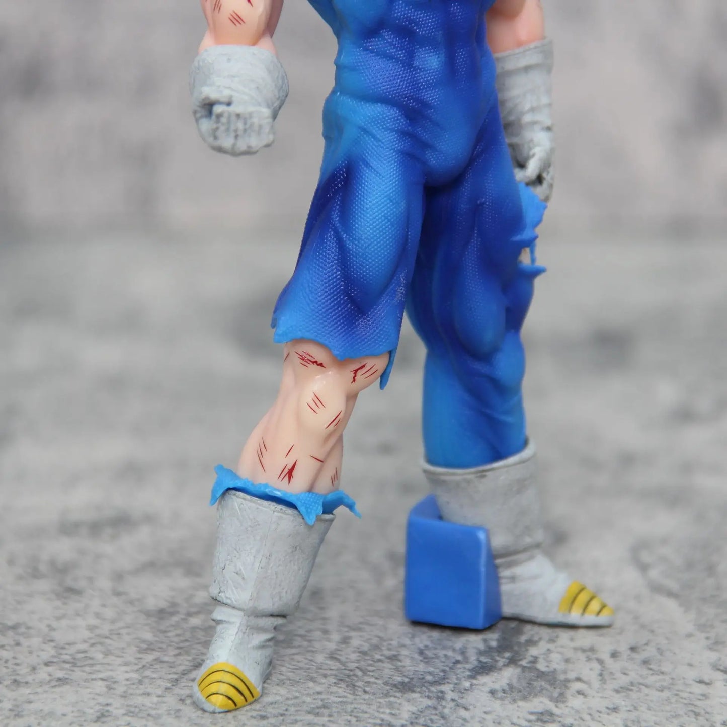 Figura Dragon Ball 20cm | Majin Vegeta Super Saiyajin. ¡Agrega esta pieza icónica a tu colección o regálala a un entusiasta de Dragon Ball! 