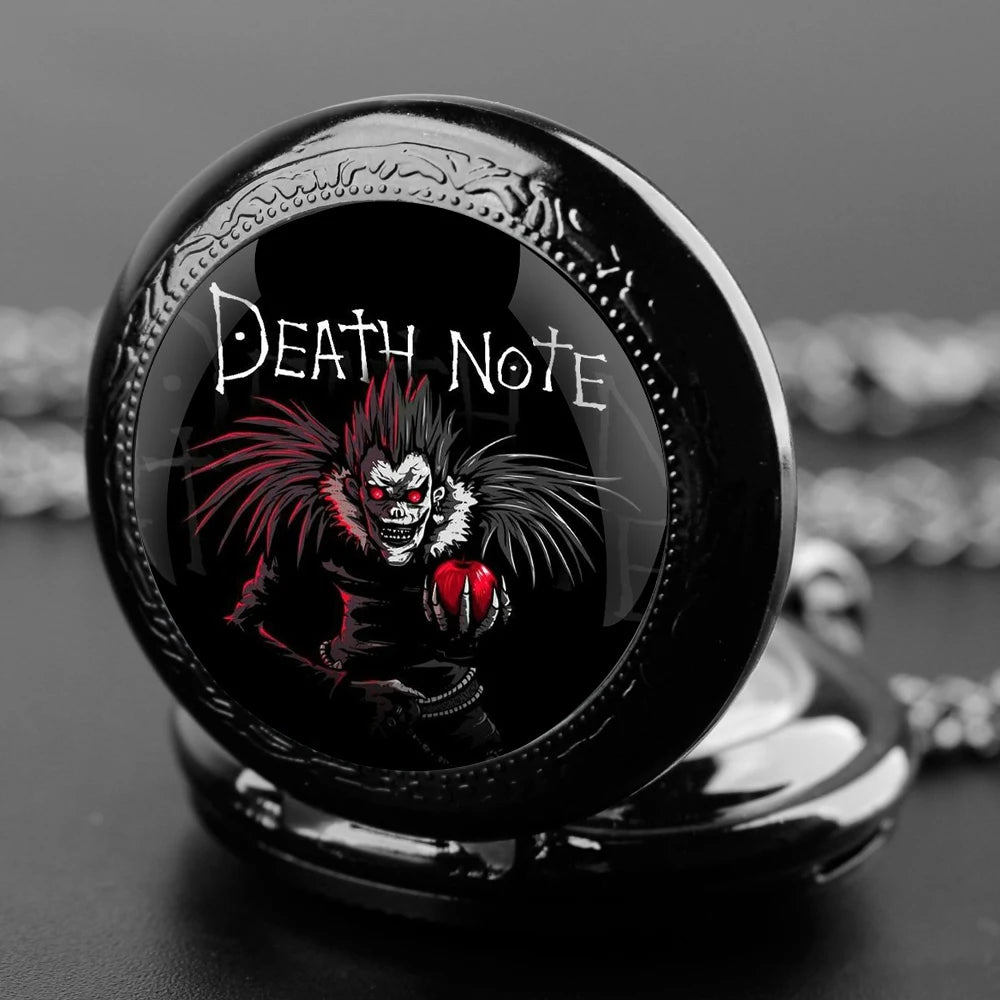 Montre à quartz Death Note avec design de Ryuk sous un dôme en verre. Parfait comme pendentif sur chaîne, idéal comme cadeau pour les fans de Death Note