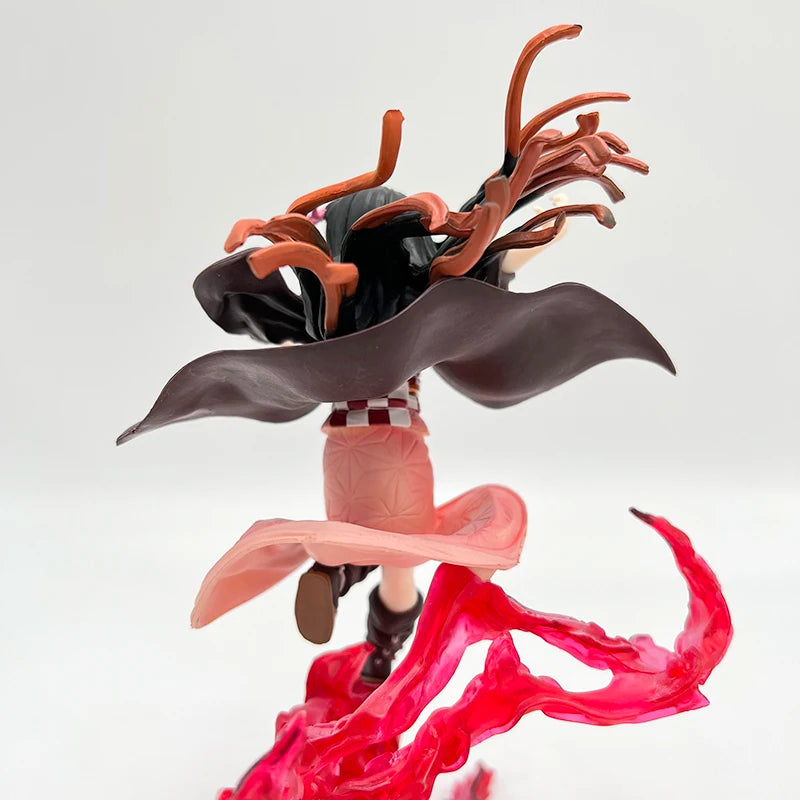 24cm Demon Slayer Figure | Figure representing Tanjiro and Nezuko Kamado using the Demon Blood Art. This figure is ideal for fans and collectors of Kimetsu no Yaiba 