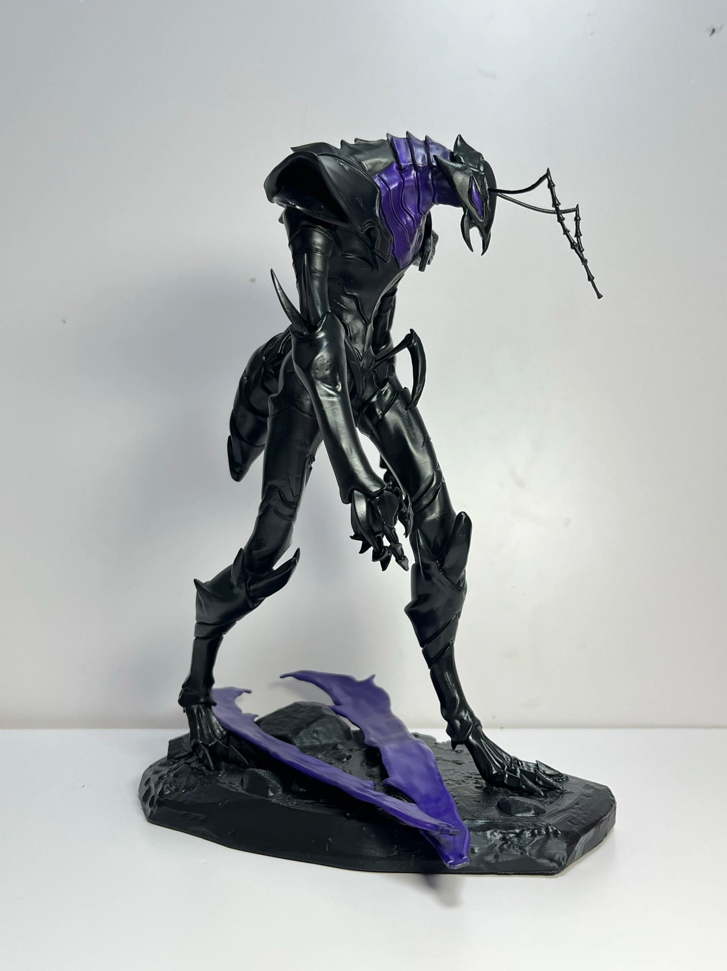 25cm Solo Leveling Figure, Limited Edition of 10 | Detailed solid resin model of Beru, the antagonist inspired by the Solo Leveling anime. Ideal for collectors and fans. A unique addition to any collection