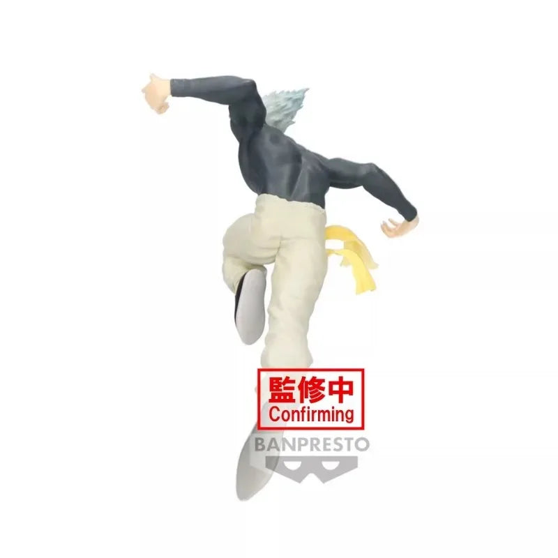 Figura Oficial BANDAI 17cm ONE PUNCH-MAN | Figura de Bandai Banpresto que representa a Garoh en plena acción. Ideal como regalo de Navidad o para coleccionistas. Perfecto para niños, niñas y fanáticos del anime.