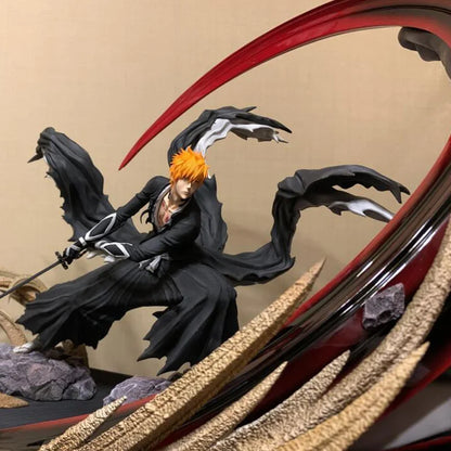 Figura Bleach de 30 cm - Ichigo Kurosaki Getsuga Tensho con efectos especiales | ¡Añade a tu colección esta impresionante figura de Ichigo Kurosaki, en pleno uso de su Getsuga Tensho! Con efectos de luz especiales. 