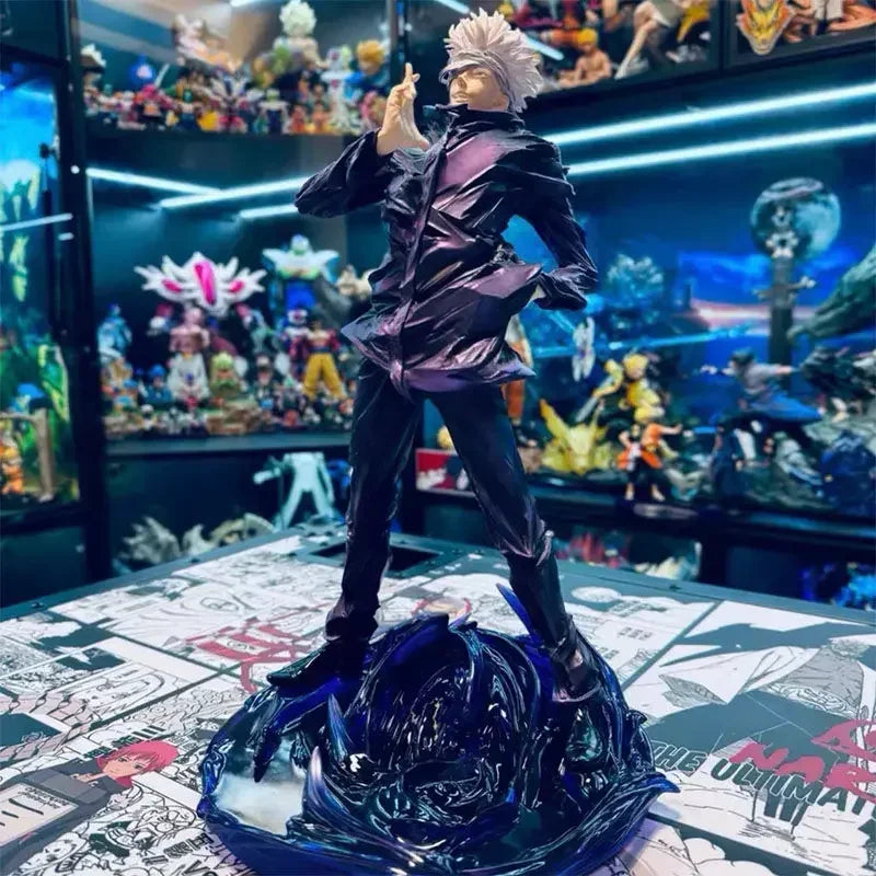 25cm Figurine Jujutsu Kaisen | Figurine de Gojo Satoru en action. Un modèle de collection parfait pour les fans de Jujutsu Kaisen. Avec des détails impressionnants, c’est un excellent choix pour décorer ou offrir en cadeau