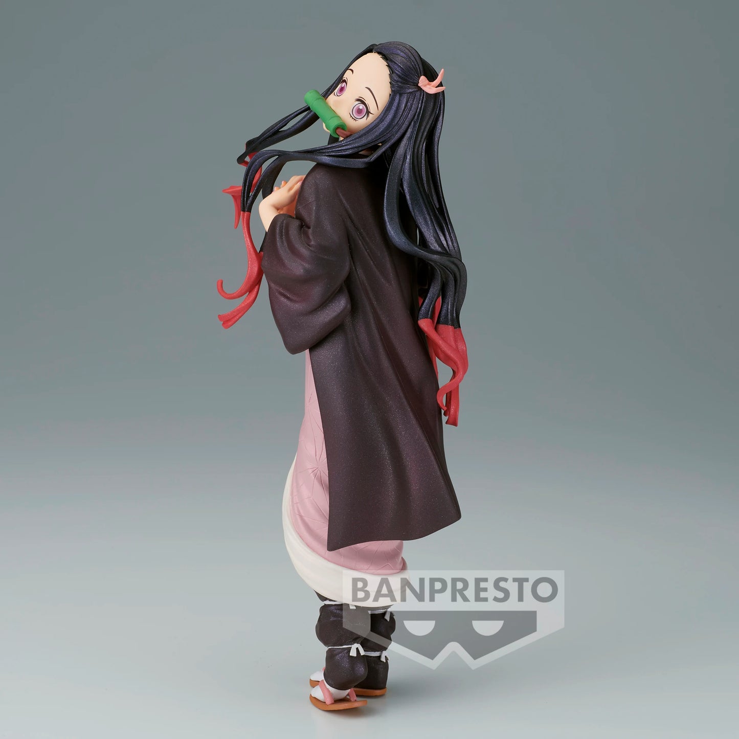 11cm Figurines Banpresto Demon Slayer Shining Charm | Figurines PVC officielles de Demon Slayer représentant Kamado Nezuko et Kanroji Mitsuri. Modèles détaillés, livrés en boîte, parfaits pour les collectionneurs et comme cadeaux