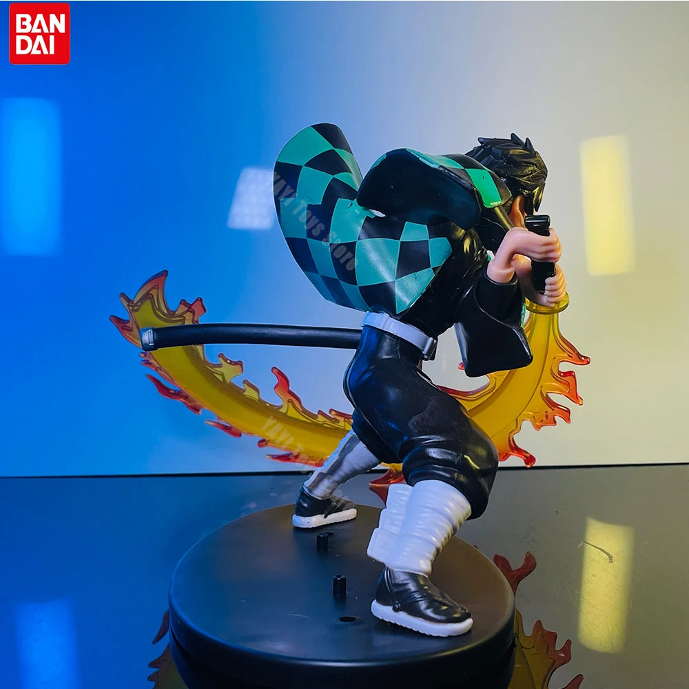 Figurines Demon Slayer | Figurines de Tanjiro, Zenitsu et Rengoku, inspirée de l’anime Demon Slayer. Idéale pour la collection, cette figurine détaillée est un excellent choix de cadeau pour les fans de Kimetsu no Yaiba !