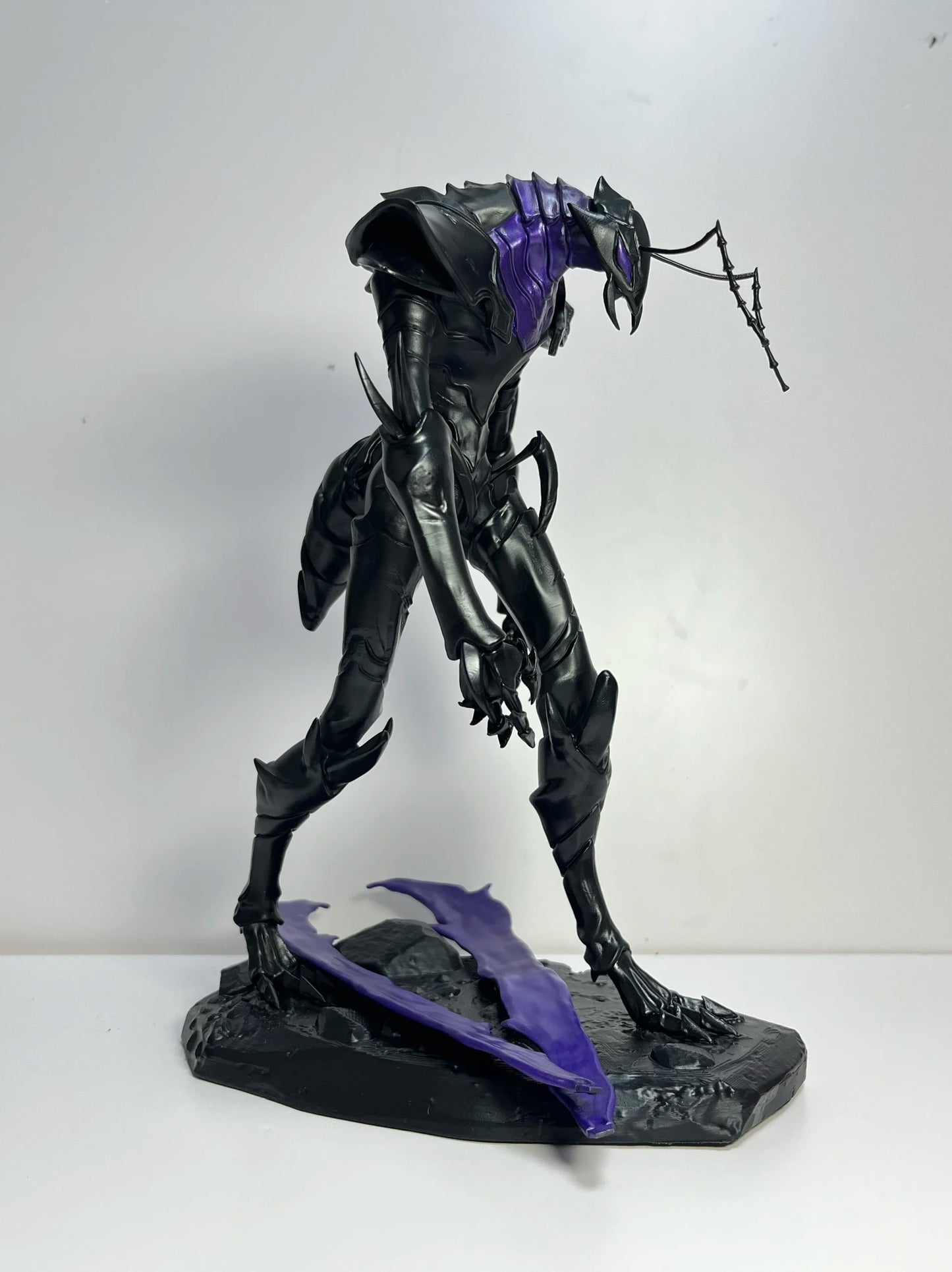 25cm Solo Leveling Figure, Limited Edition of 10 | Detailed solid resin model of Beru, the antagonist inspired by the Solo Leveling anime. Ideal for collectors and fans. A unique addition to any collection