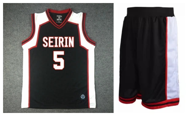 Ensemble Maillot et Short Kuroko no Basket Seirin | Uniforme de basket Seirin inspiré de l'équipe du duo iconique Kuroko Tetsuya (#11) et Kagami Taiga (#10). Ensemble comprenant un t-shirt et un short. Idéal pour le cosplay ou le sport