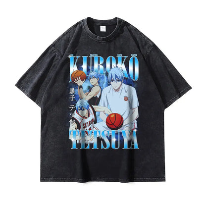 T-shirts vintage oversized avec design Kuroko Tetsuya et Aomine Daiki. Style streetwear inspiré du manga, parfait pour les fans. Disponible pour hommes