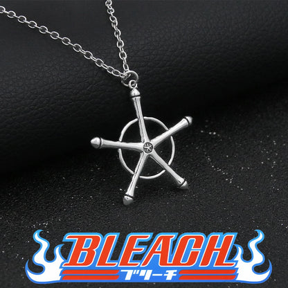 Collar de cosplay de lejía | Collar inspirado en Bleach, con un colgante de amuleto de aleación. Perfecto para cosplay o como accesorio cotidiano, este collar es imprescindible para los fans del anime. 