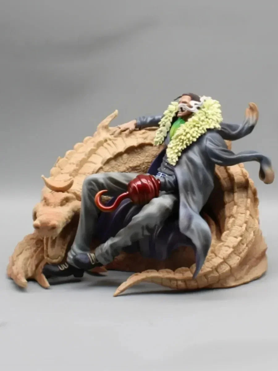 17cm Figurine One Piece | Crocodile dans une posture royale. Un modèle détaillé, capturant la puissance et l'élégance du personnage emblématique. Parfaite pour les collectionneurs et les fans de la série