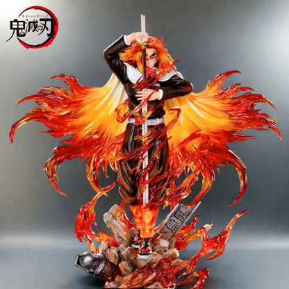 Figura Demon Slayer de 30 cm | Figura de acción que representa a Rengoku Kyojuro, el Pilar de Llamas de los Demon Slayers. Ideal para colecciones y decoración, esta pieza detallada es perfecta para los fanáticos de Demon Slayer. 